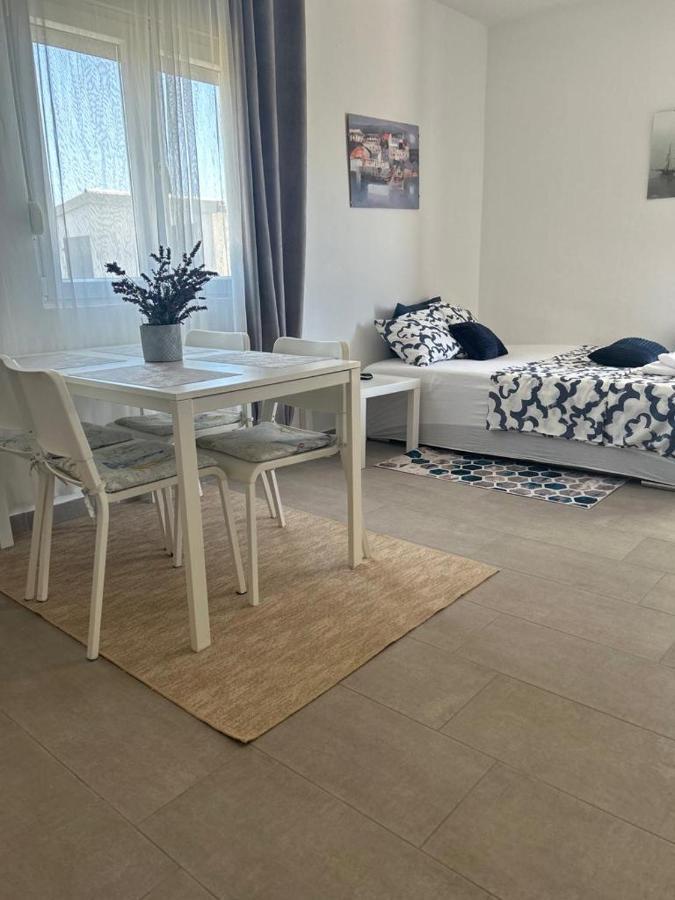 Apartmani Fulir Vrsi Buitenkant foto