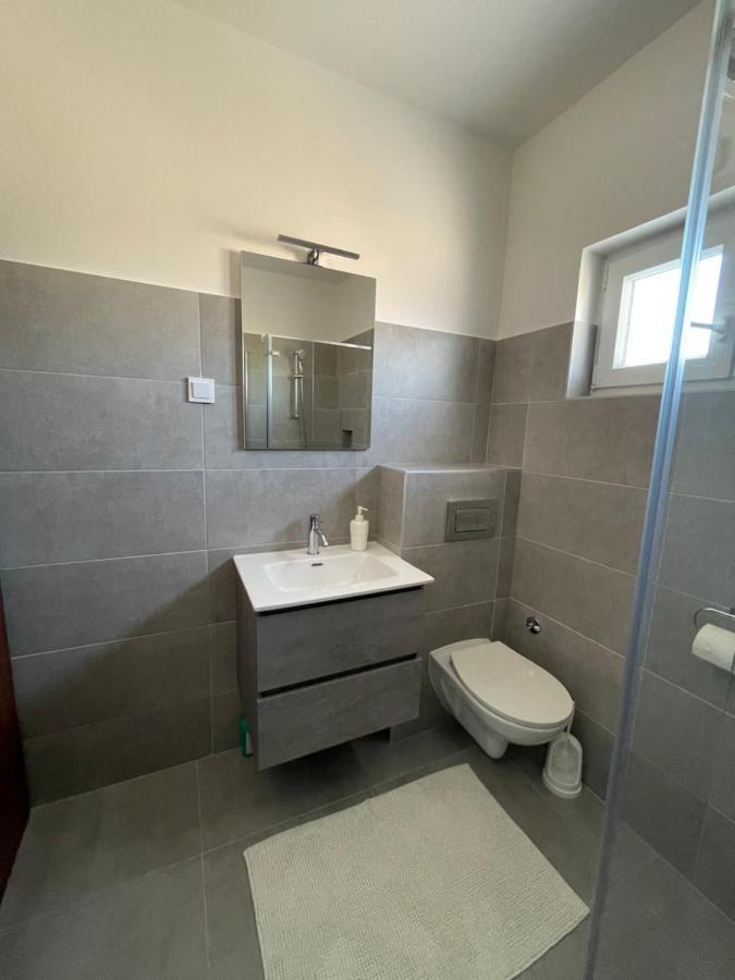 Apartmani Fulir Vrsi Buitenkant foto
