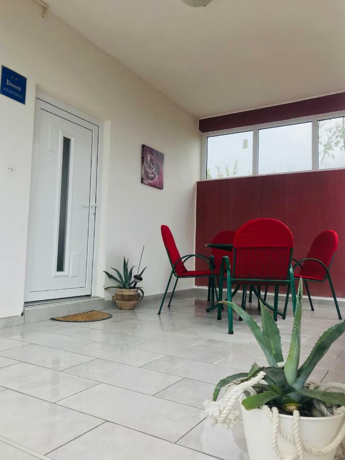 Apartmani Fulir Vrsi Buitenkant foto